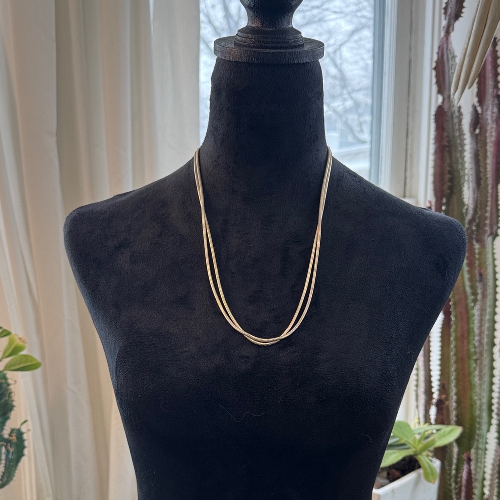 Elegant silver Necklace
